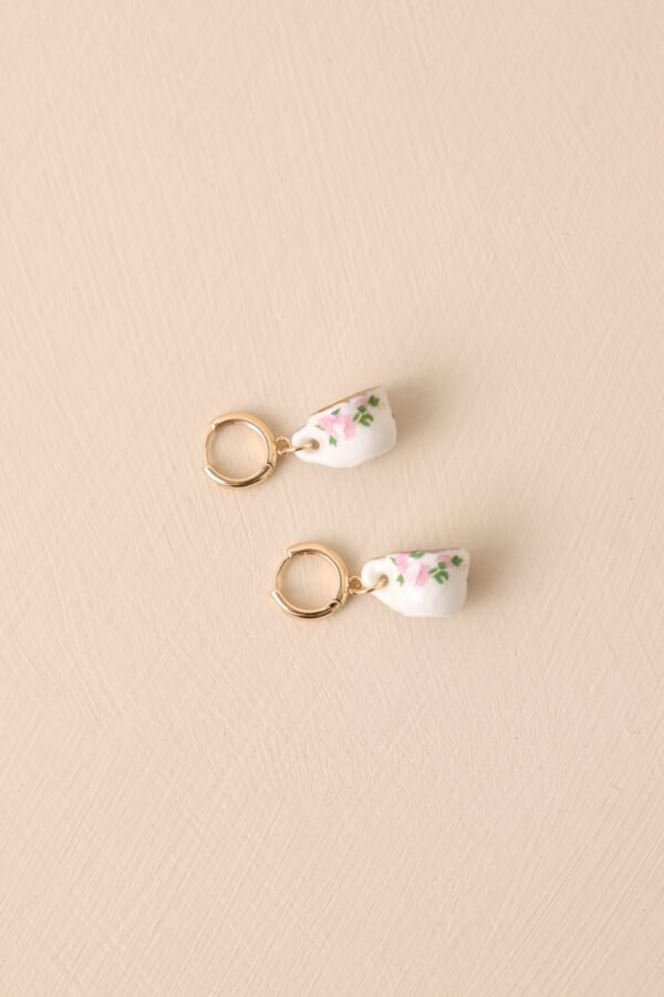 Caf?? On The Corner White Floral Teacup Earrings