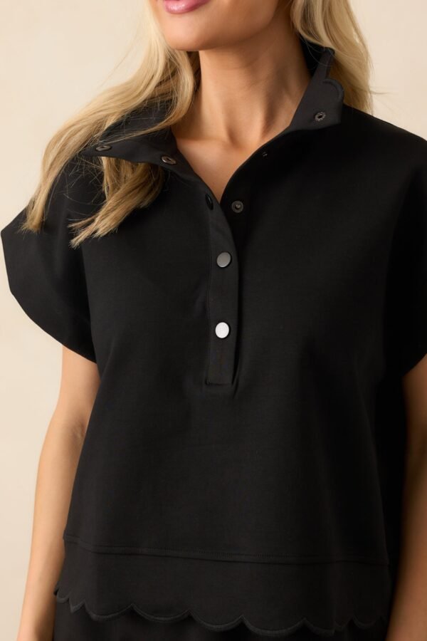 Best One Yet Black Cotton Scallop Hem Short Sleeve Pullover