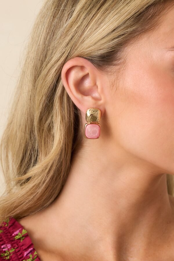 Can't Be Beat Gold Textured Pink Stone Earrings